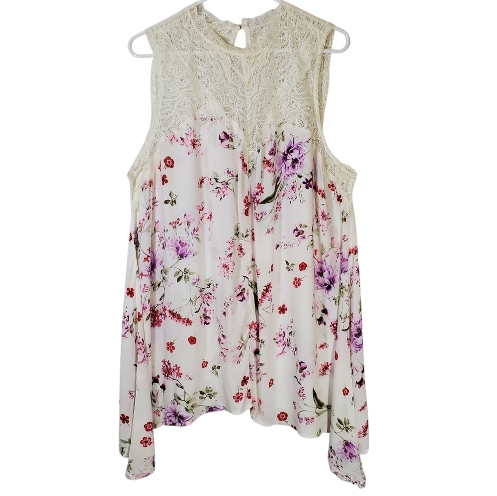 2362 * Torrid Floral  Lace Yoke Tank Ivory Pink Size Torrid 2 2X 18/20 NWT